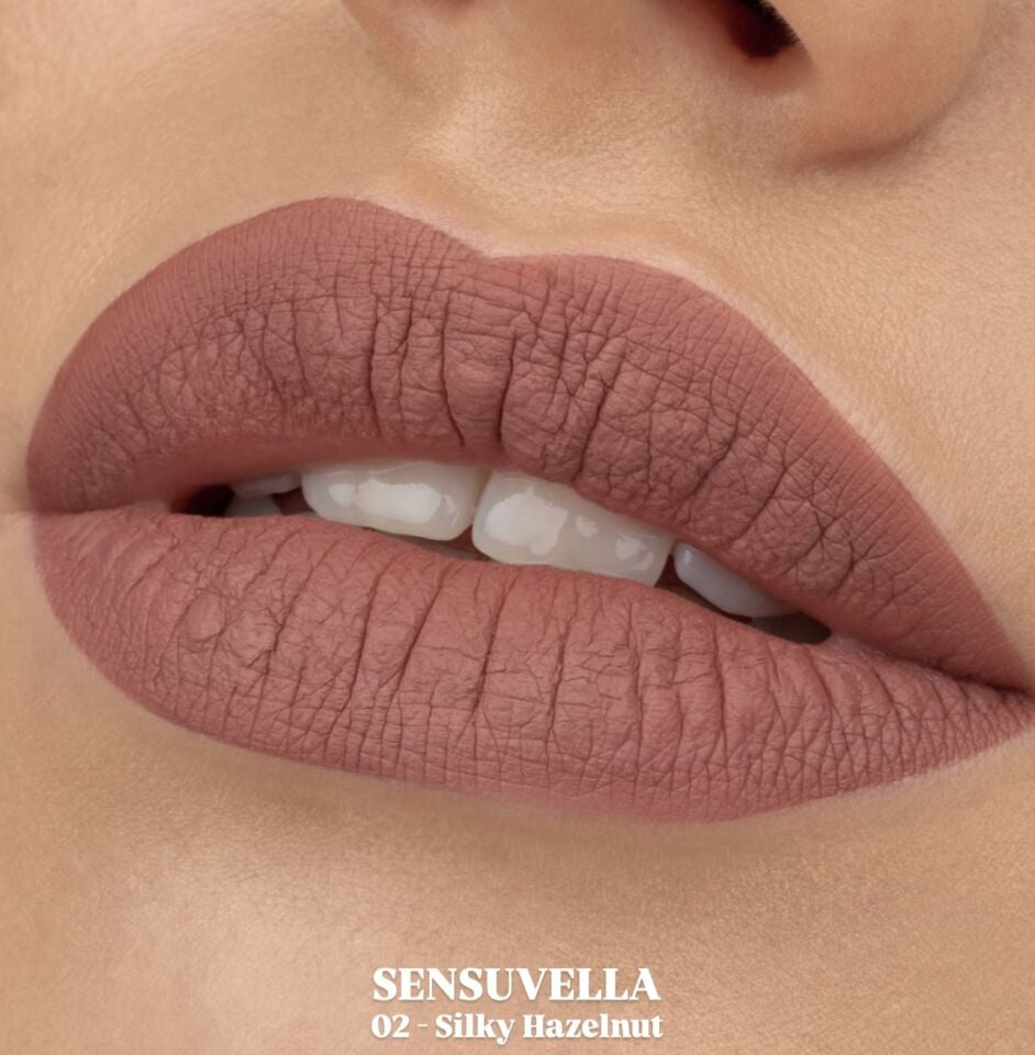 ESSENCE - 8h Matte Liquid Lipstick - 02 Silky Hazelnut
