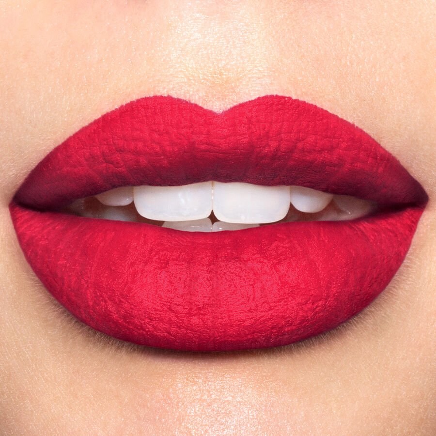 REVLON - X Sofia Carson Ultra HD Matte Lipcolor - 680 The Sofia Red