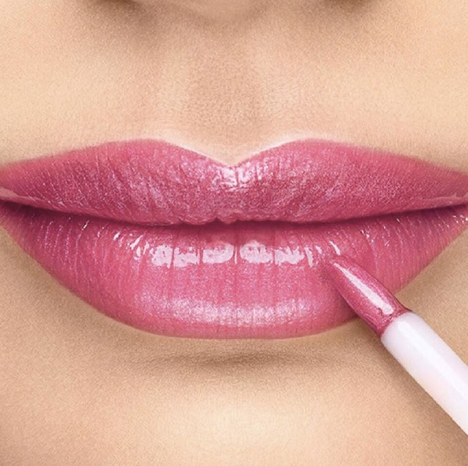 REVLON - Ultra HD Lip Lacquer - 520 Pink Sapphire