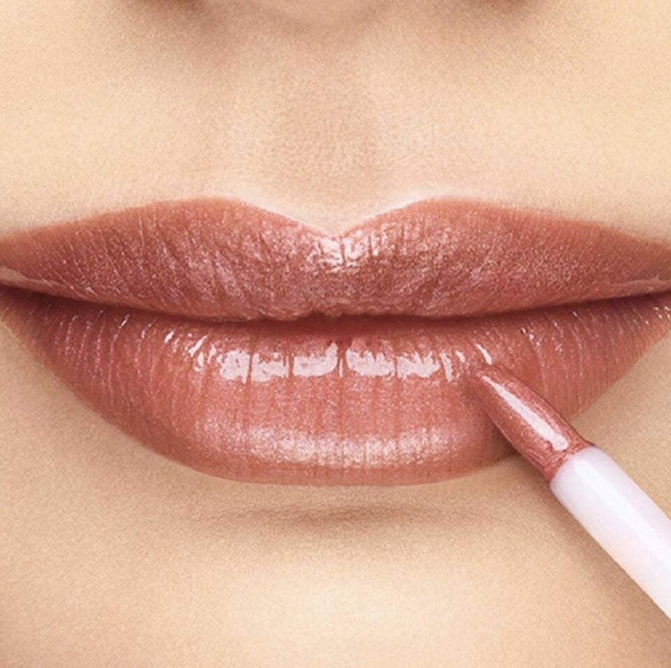 REVLON - Ultra HD Lip Lacquer - 570 Smoky Topaz