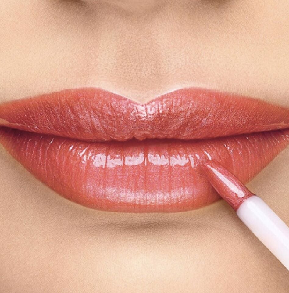 REVLON - Ultra HD Lip Lacquer - 565 Sunstone