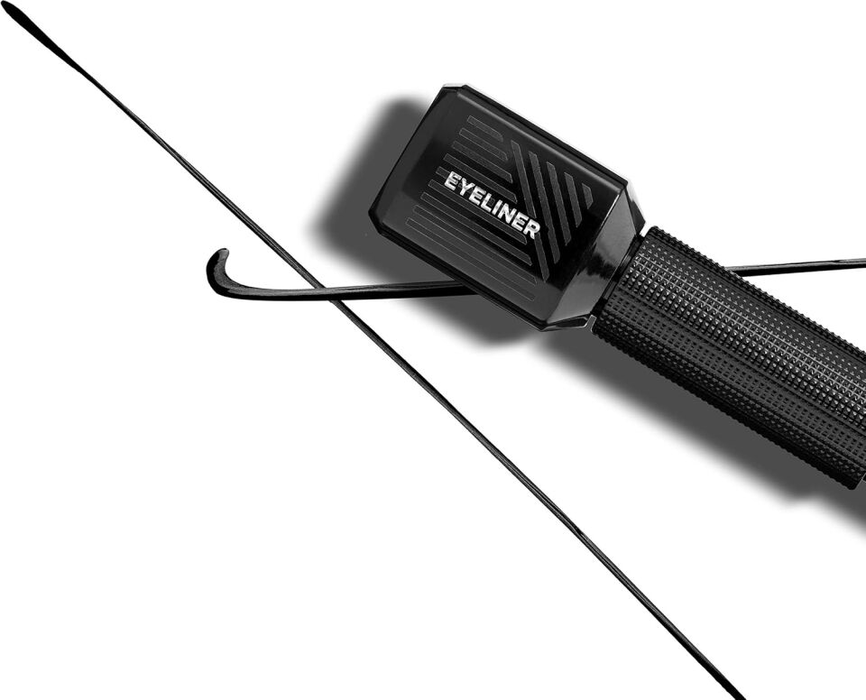 L'OREAL - X Karl Lagerfeld Matte Eyeliner - 11 Rock Black