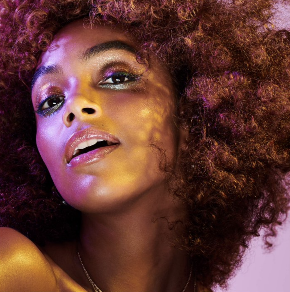 REVLON - Aura Liquid Alloy Eye Shadow - 002 Wicked Potion