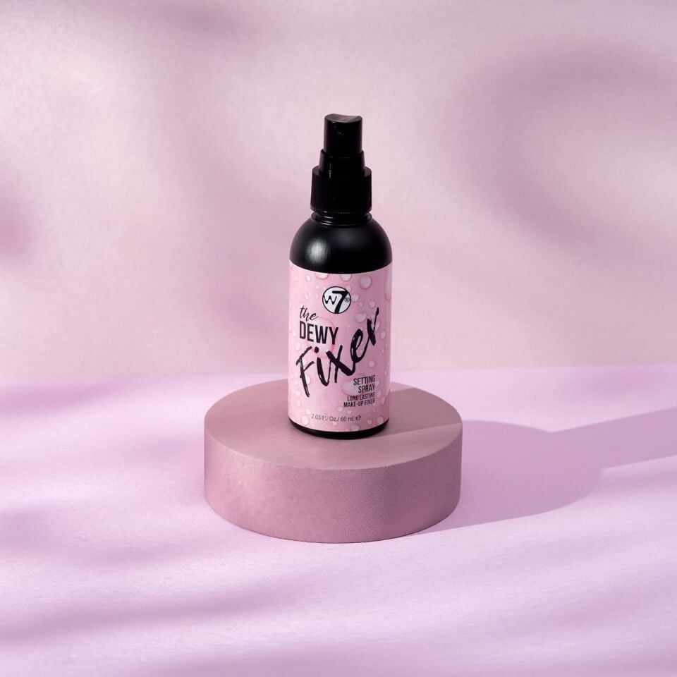 W7 - The Dewy Fixer Setting Spray - 18ml